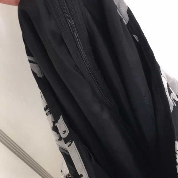 Banana Republic Floral Black Skirt - Picture 4 of 8